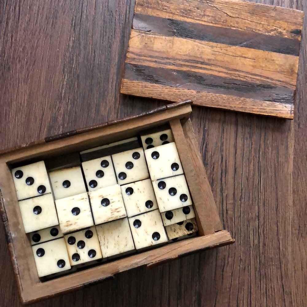 1920’s dominoes
